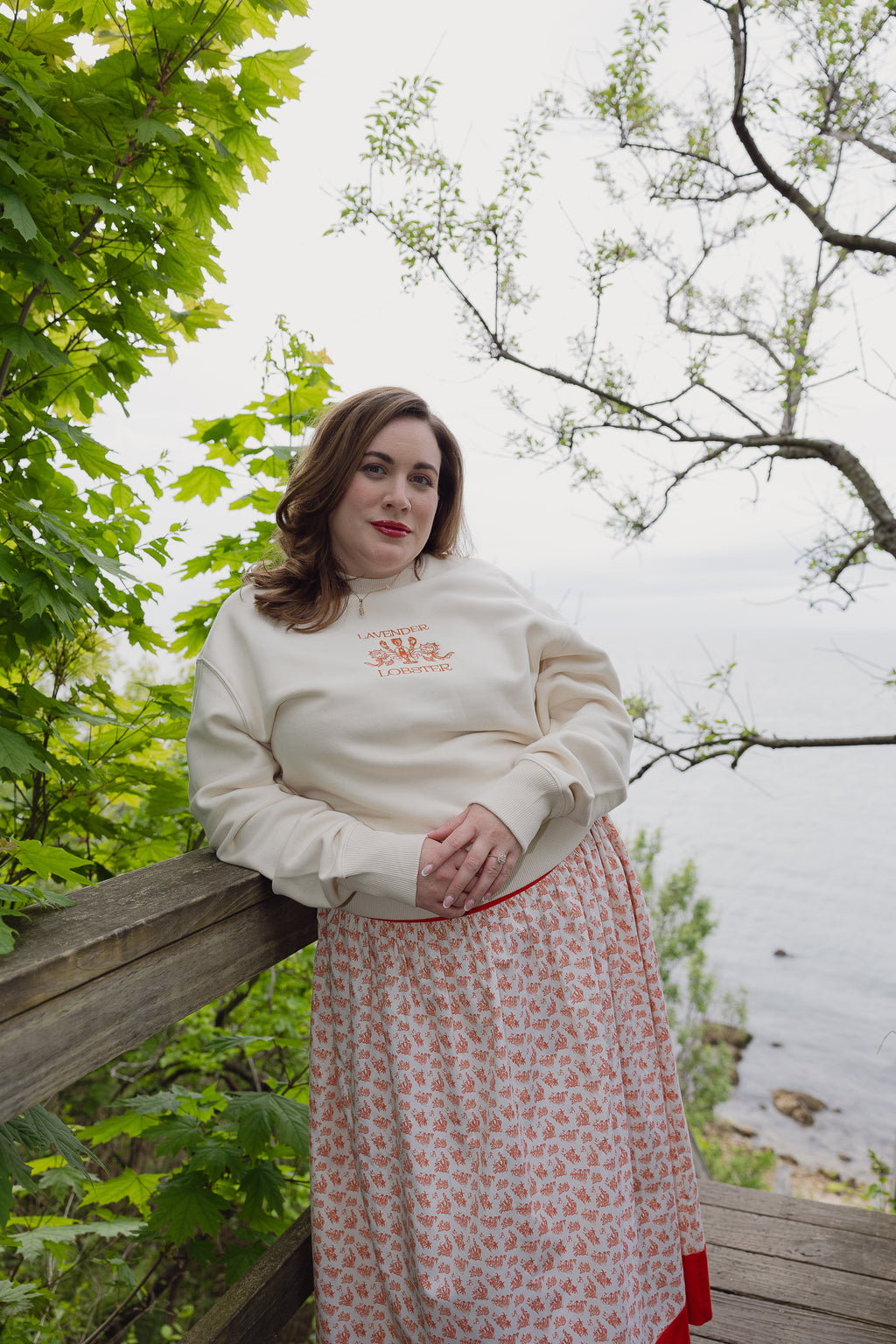 The Lobster Crew Neck in undyed organic cotton, detail view